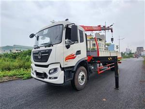 Xe tải Dongfeng gắn cẩu Palfinger 5 tấn 4 đốt